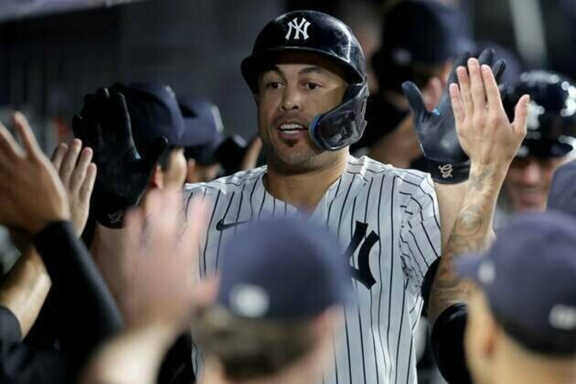 Yankees pound Orioles, remain tied for first in AL East