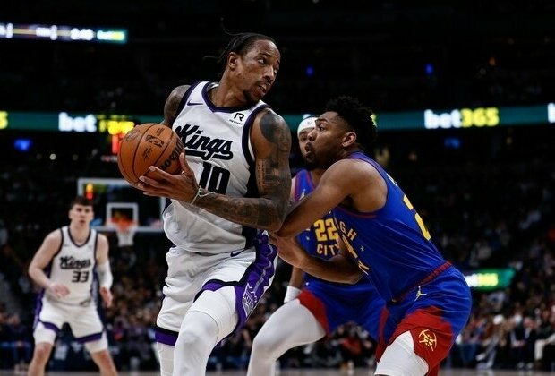 Kings look to stay in playoff hunt as they host Spurs