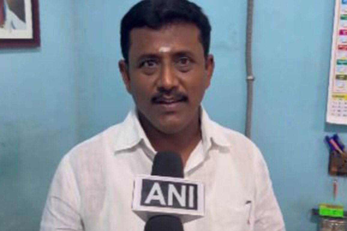 Tamil Nadu innovator creates rechargeable LED lights with party symbols for night campaigns