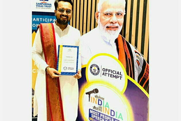 Celebrity Astrologer Dharmikshree got Guinness record in Most People in Speech Relay