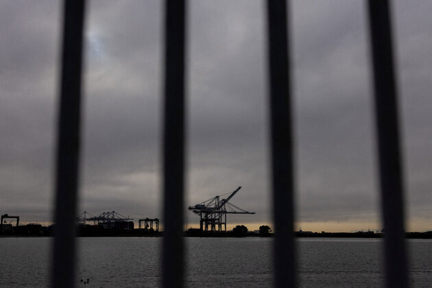 Trump issues fresh tariff threats against countries against 'ripping US off'