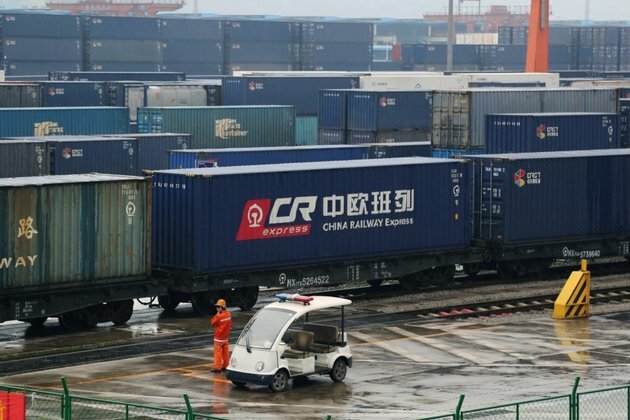 Uzbeks, Kyrgyz See Railway With China as Potential Economic Boost