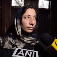 "Security forces have picked up my husband," alleges sister-in-law of Delhi blast case suspect in Pulwama