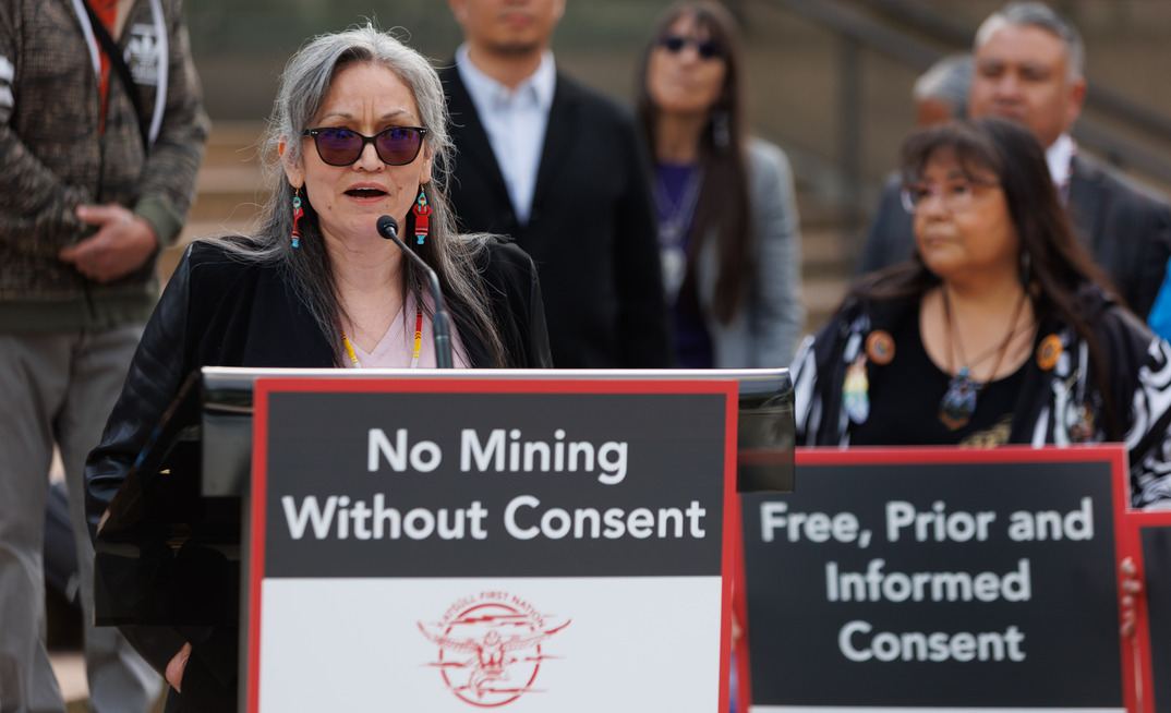 Xatśūll First Nation Chief Rhonda Phillips