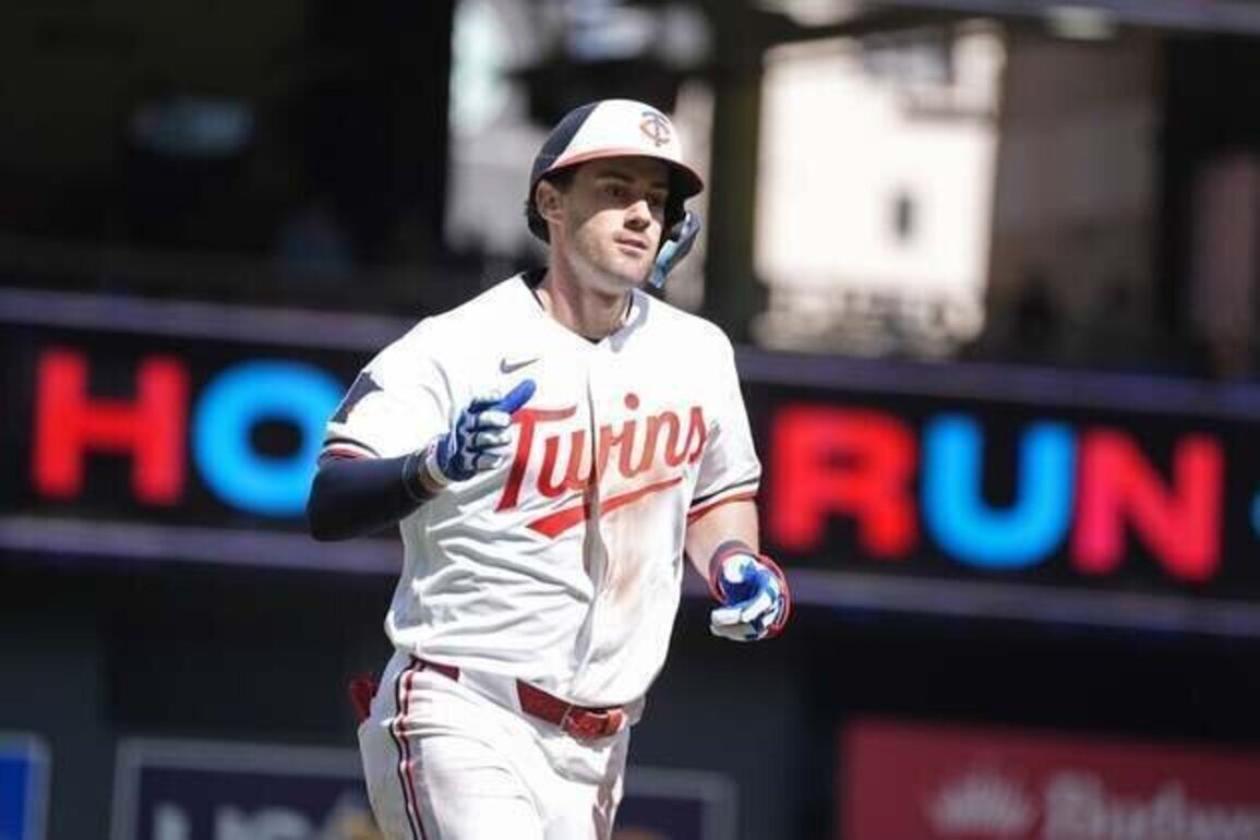 Confident Twins continue to display offense as Reds await