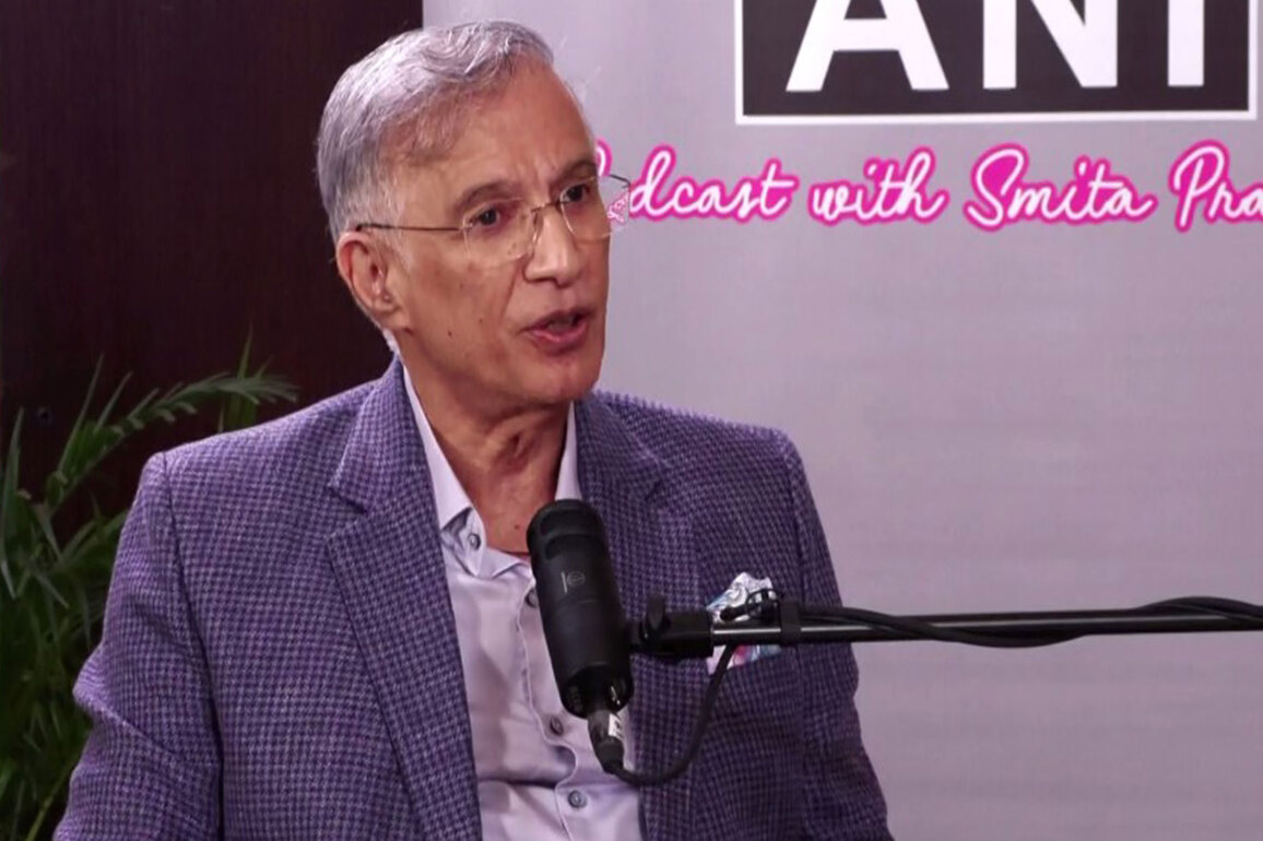 "Opportunity where beyond services, India will now create those products": Niranjan Hiranandani on US tariffs