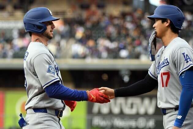 Troy Johnston's clutch double leads Rockies' comeback win over Dodgers