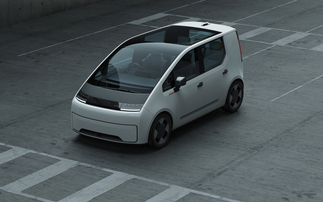 UK electric vehicle developer Arrival collapses into administration