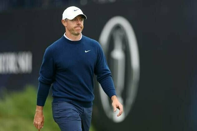 After bizarre double-ball shot, Rory McIlroy six back at Open