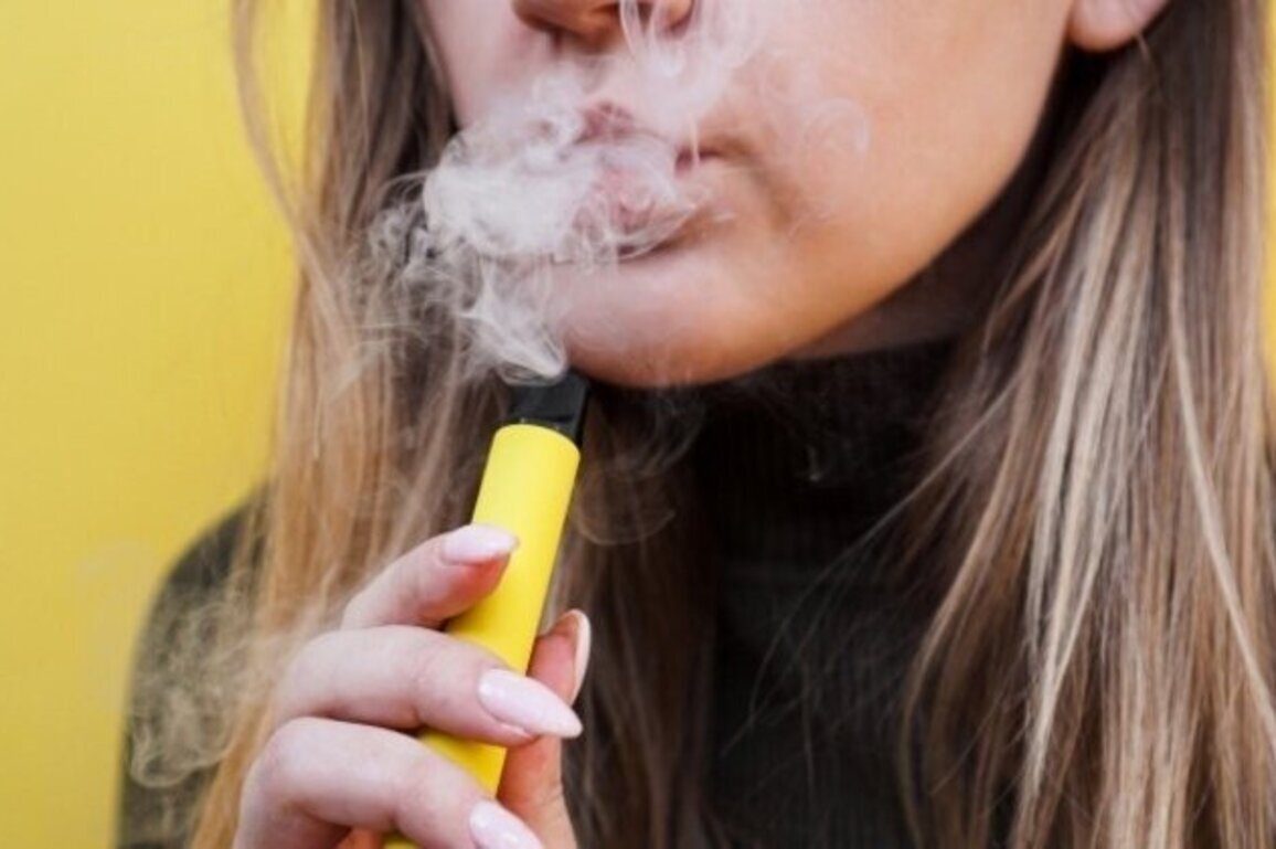 Looser vaping regulations could hook more New Mexico youth 