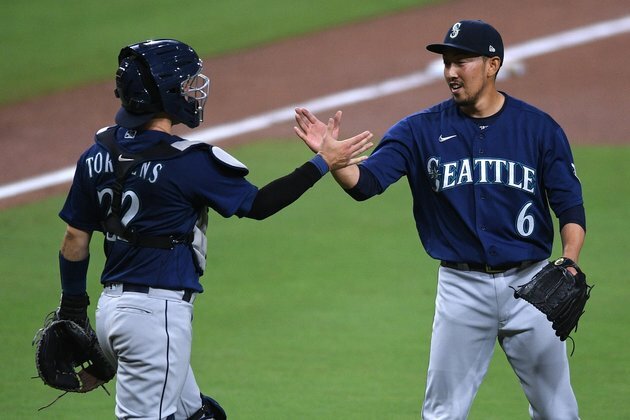 Padres fail to clinch playoff spot as Mariners win