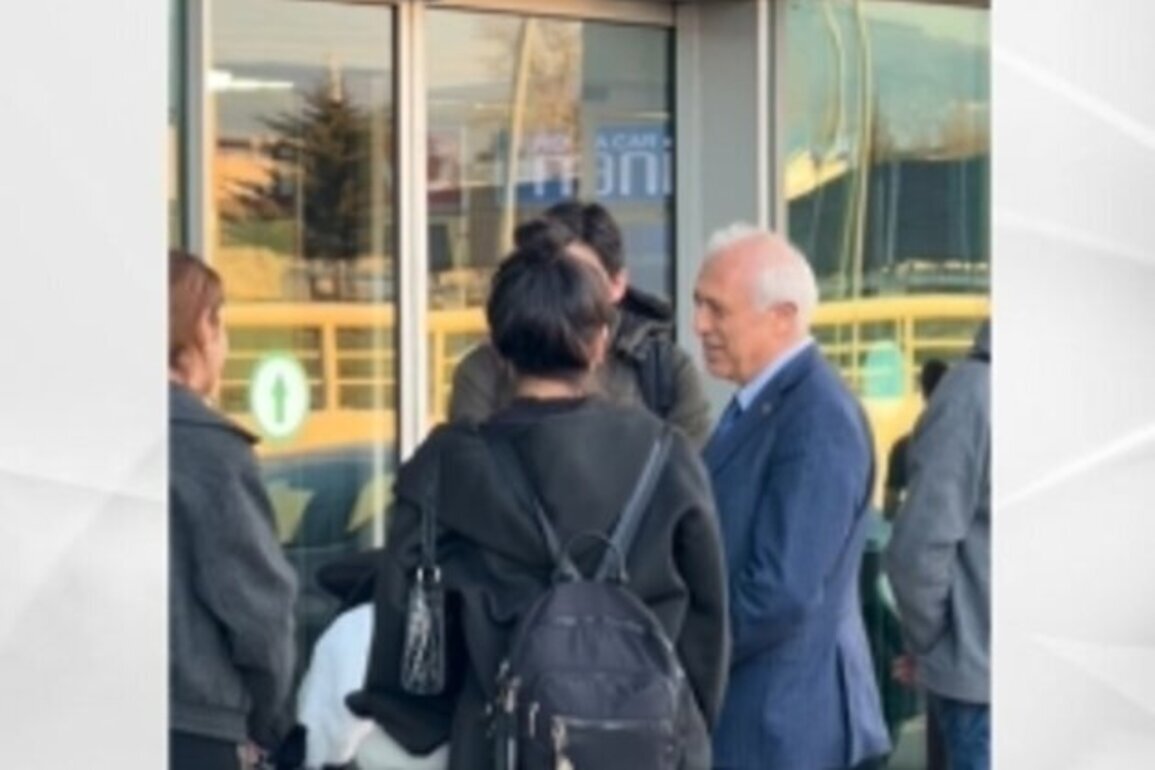 Armenian citizens return from Tbilisi with embassy help