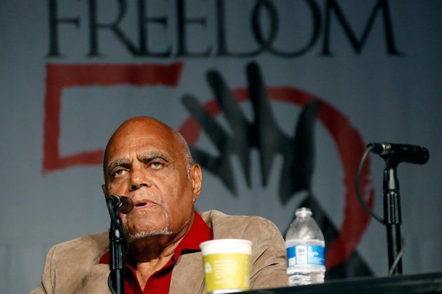 US 1960s Civil Rights Activist Robert Moses Dies