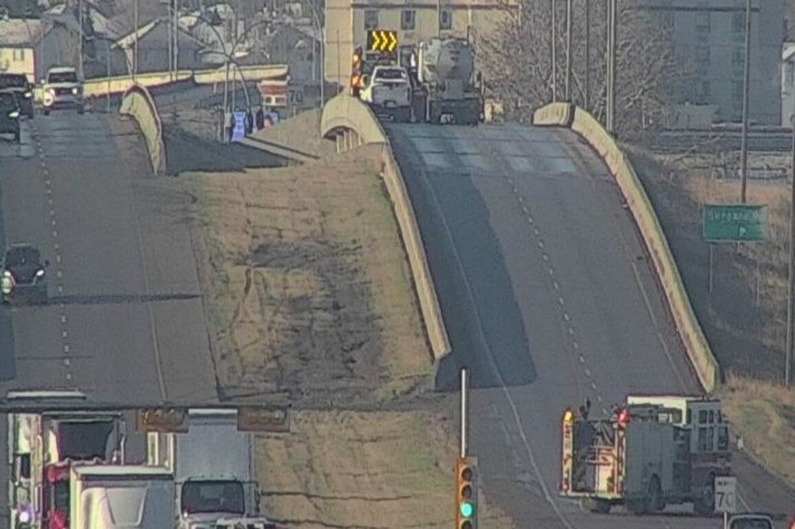 Southbound Barlow Trail reopens at Glenmore following traffic incident