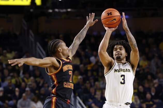 No. 3 Michigan extends Indiana's woes with wire-to-wire win