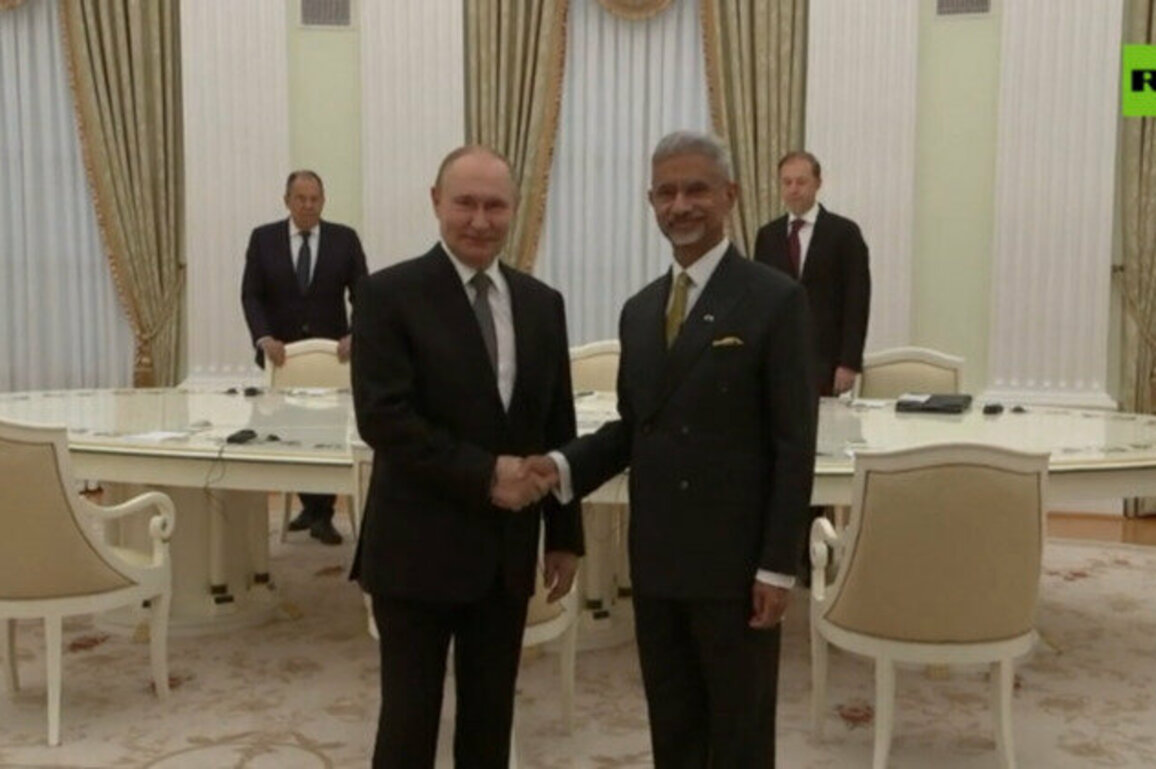 Putin to visit India by years end  Moscow