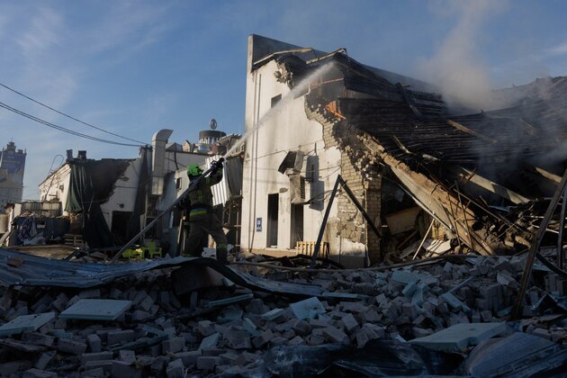 At least 12 people killed, dozens wounded in Russian attacks on Ukraine - Russia-Ukraine war News