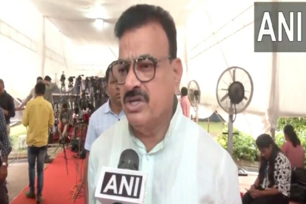 Shiv Sena (UBT)'s Bhaskar Jadhav condemns Nagpur violence, says govt should take strict action