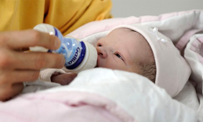 UNICEF decries sale of Cambodian breast milk to US mothers UNICEF decries sale of Cambodian breast milk to US mothers