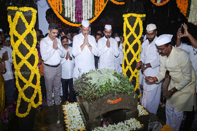 Maharashtra Dy CM Ajit Pawar pays tribute to Chhatrapati Sambhaji Maharaj on his death anniversary in Pune