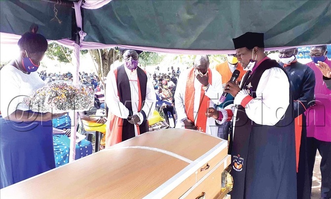 Bishop warns clergy against joining politics Bishop warns clergy against joining politics