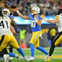 Keenan Allen sets franchise receiving mark in Chargers' win over Steelers