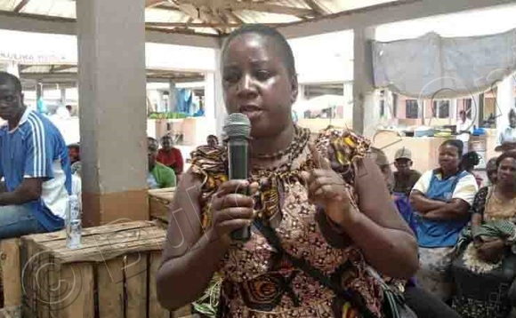 Ono ng'ayomba olw'obutafuna ssente zino. Ono ng'ayomba olw'obutafuna ssente zino.