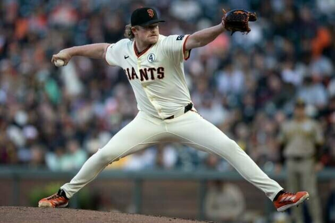 Pitchers take center stage as Giants, Marlins meet