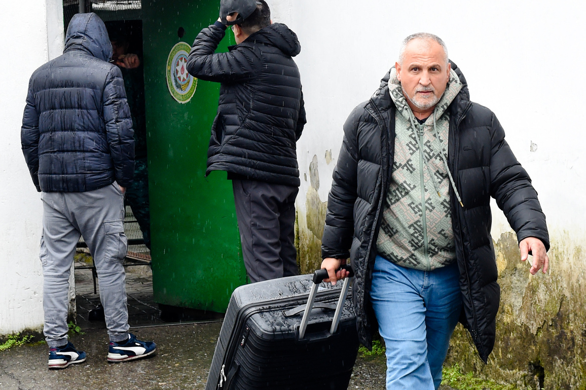 AZERBAIJAN-ASTARA-BORDER CROSSING-EVACUATION FROM IRAN