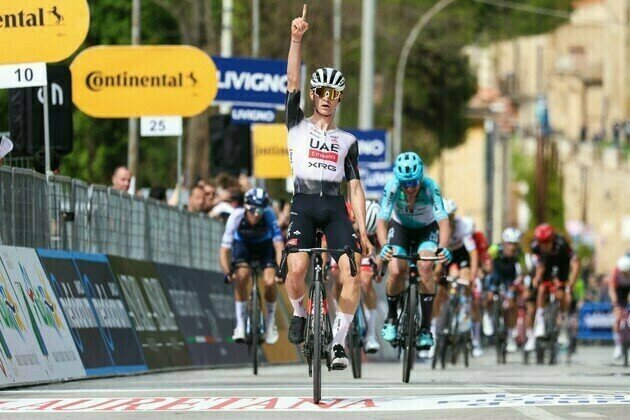 UAE Team Emirates-XRG rides opening stage of Giro d'Abruzzo to perfection