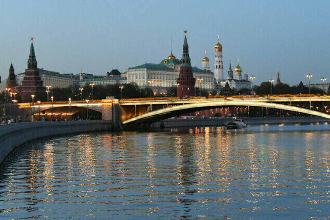 Kremlin weighs in on Ukraine conflict settlement