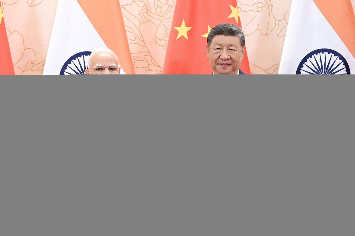 (SCO Tianjin Summit) CHINA-TIANJIN-XI JINPING-INDIAN PM-MEETING (CN)