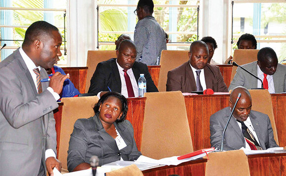 Bakansala nga bateesa. Ayogera ye Moses Kataabu owa Kampala Central. Bakansala nga bateesa. Ayogera ye Moses Kataabu owa Kampala Central.