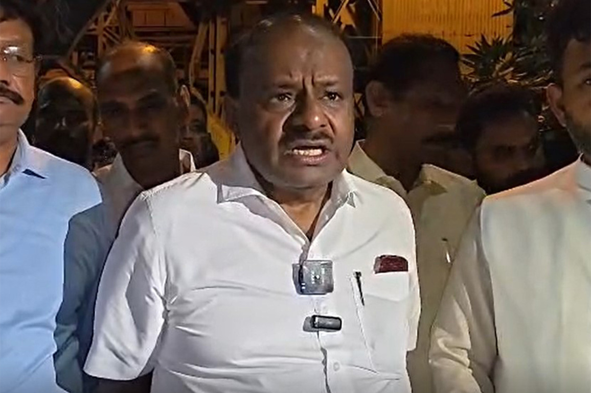Visakhapatnam steel plant tragedy: Union Minister HD Kumaraswamy announces Rs 25 lakh ex-gratia for families of deceased