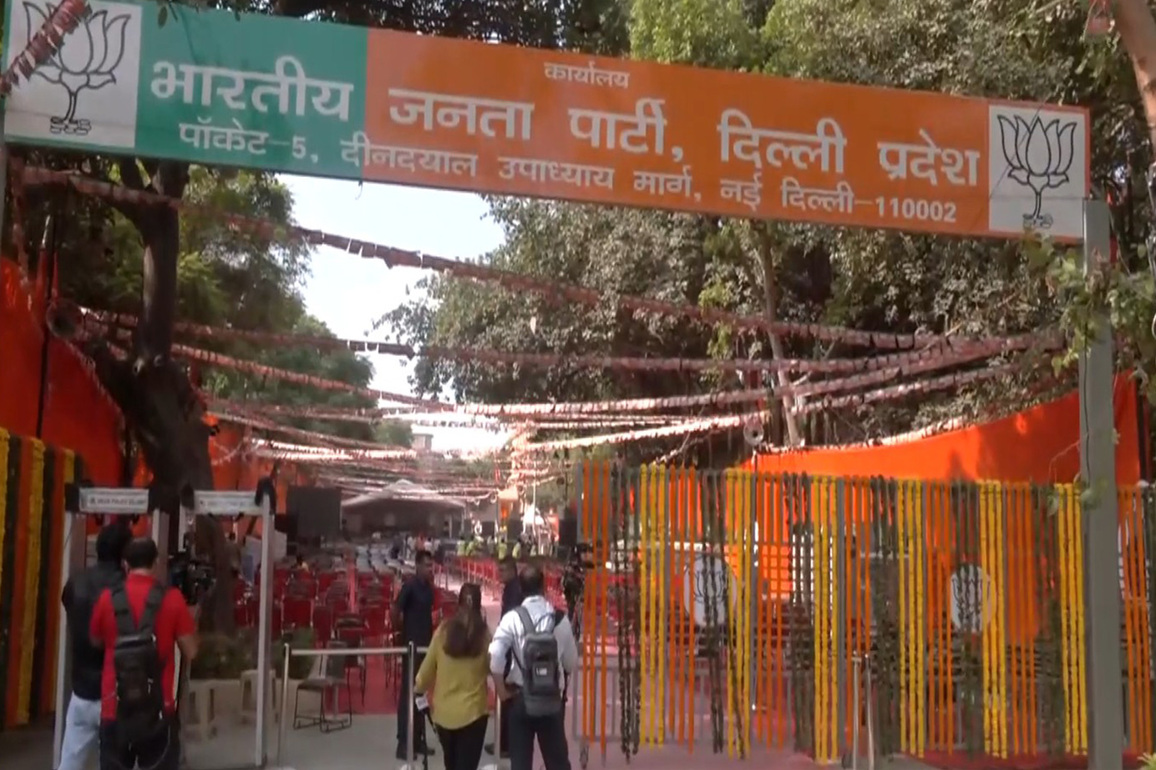 Delhi CM Rekha Gupta, BJP leaders perform havan at new party HQ ahead of PM Modi's inauguration