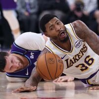 Lakers G Marcus Smart (back) hopes to play vs. Spurs
