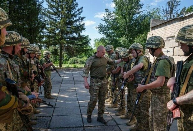 Ukrainian Female Prisoners Swap Four Walls For Combat Unit Roles