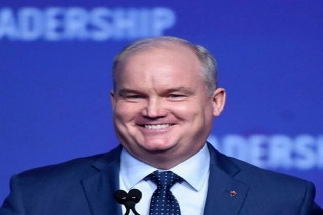 Canadian opposition leader says will ban Huawei from 5G