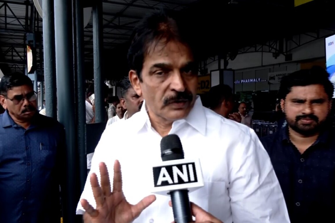 "CPM eyeing wealth of temples": Congress' KC Venugopal slams Kerala govt on Sabarimala gold theft