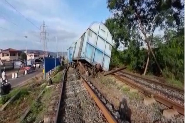 Number of people injured by train derailment in Egypt at 15