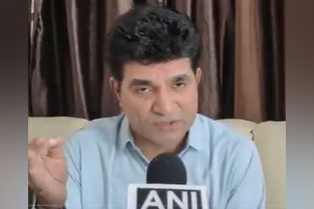 "If CM is unable to govern state, he should resign" says Gujarat AAP President, Isudan Ghadhvi after bridge collapse