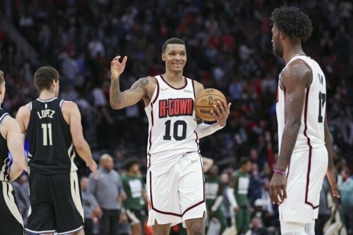 Rockets bid to tighten defensively in encounter vs. Spurs