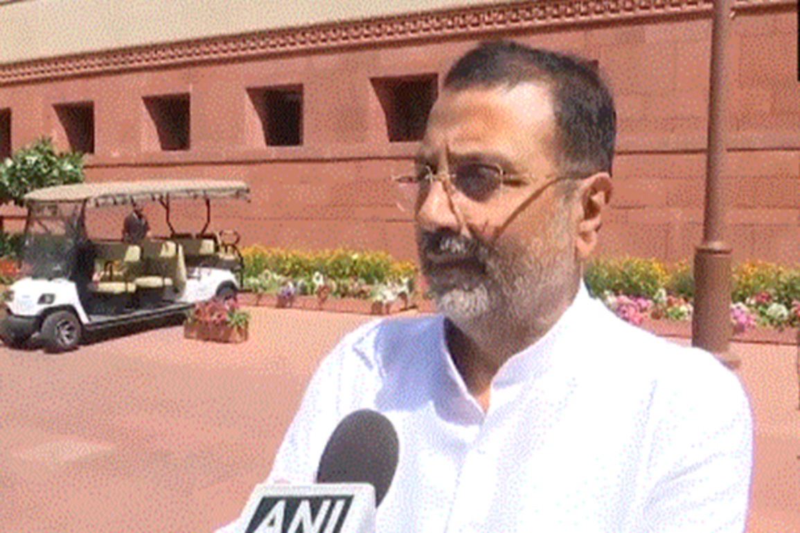 "It should be passed in Parliament": BJP's Nishikant Dubey supports Waqf Amendment Bill