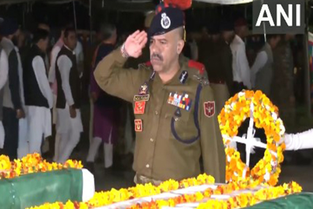Jammu and Kashmir: Wreath-laying ceremony held for police personnel killed in Kathua encounter