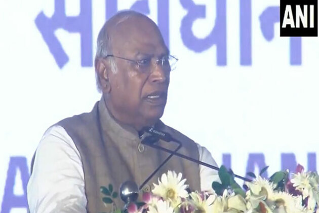Odisha: Mallikarjun Kharge accuses BJP of "dividing" people during 'Samvidhan Bachao' rally