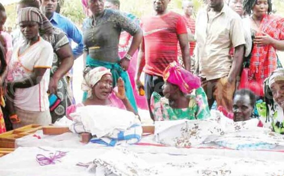 Abantu nga bakungubaga e Kaasangombe Abantu nga bakungubaga e Kaasangombe