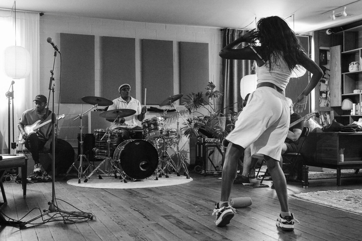 Her hips uncover the truth about Americas music history - The Lens