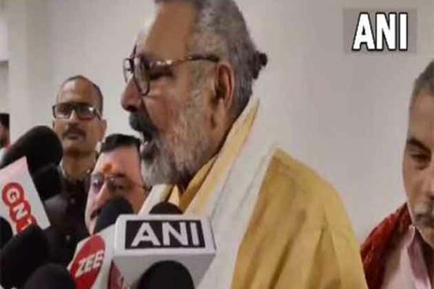 "Tejashwi Yadav is against Pashmanda Muslims": Union Minister Giriraj Singh