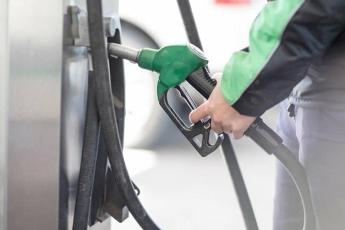 Oil Marketing companies likely to cut petrol-diesel prices: Sources
