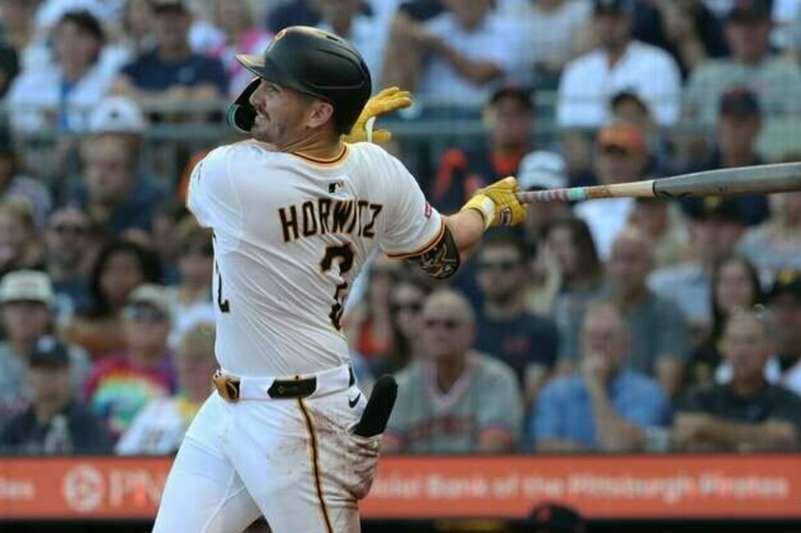 Pirates rack up 14 hits, extend Tigers' slide